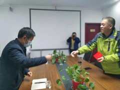 1月29日張灣區(qū)政協(xié)主席官開(kāi)意到震序公司調(diào)研慰問(wèn)